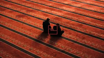 The role of Islamic Finance for young adults working abroad in Western countries