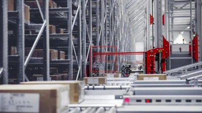 $714 Million Robotics Boom: Five Trends Redefining Middle East Warehousing